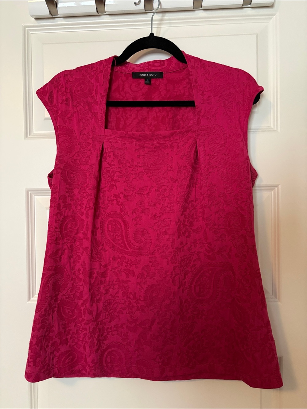 Jones Studio Bright Fuchsia Paisley-Pattern Square Neck Tank